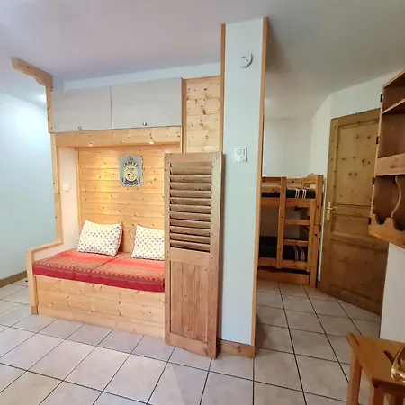 Appartement Balcons Des Pistes C By Interhome